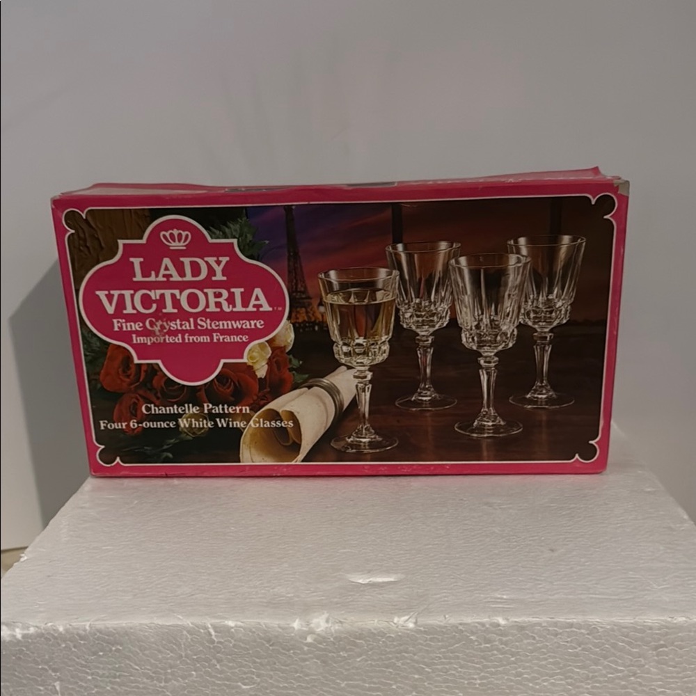 4 Piece Crystal Wine Glass Set, 6 oz each